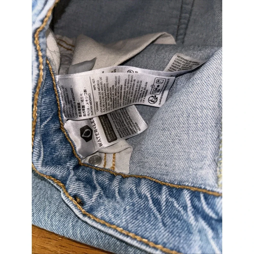 LEVIS 505 Jeans Mens 38x30 Classic Straight Leg Light Wash Blue Denim